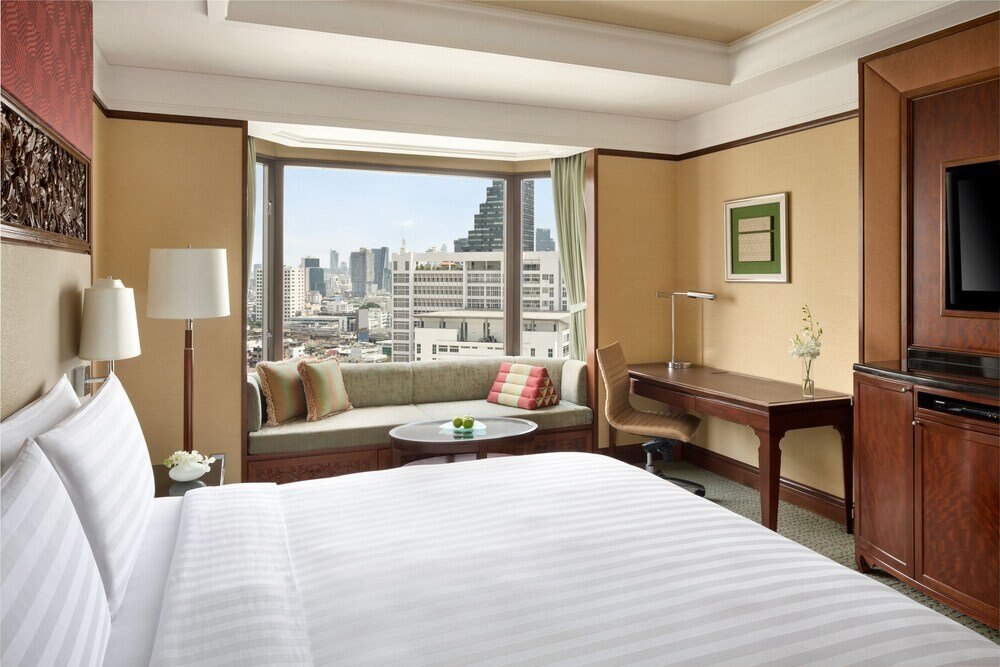 Shangri-La Hotel Bangkok Room Type - Shangri-La Wing, Deluxe Room, 1 King Bed