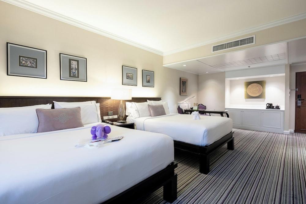 The Sukosol Hotel Room Type - Premier Triple 3 Single Beds