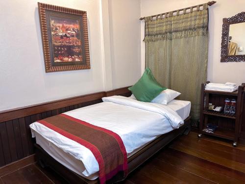 The Siam Heritage Hotel - Tap to explore photos