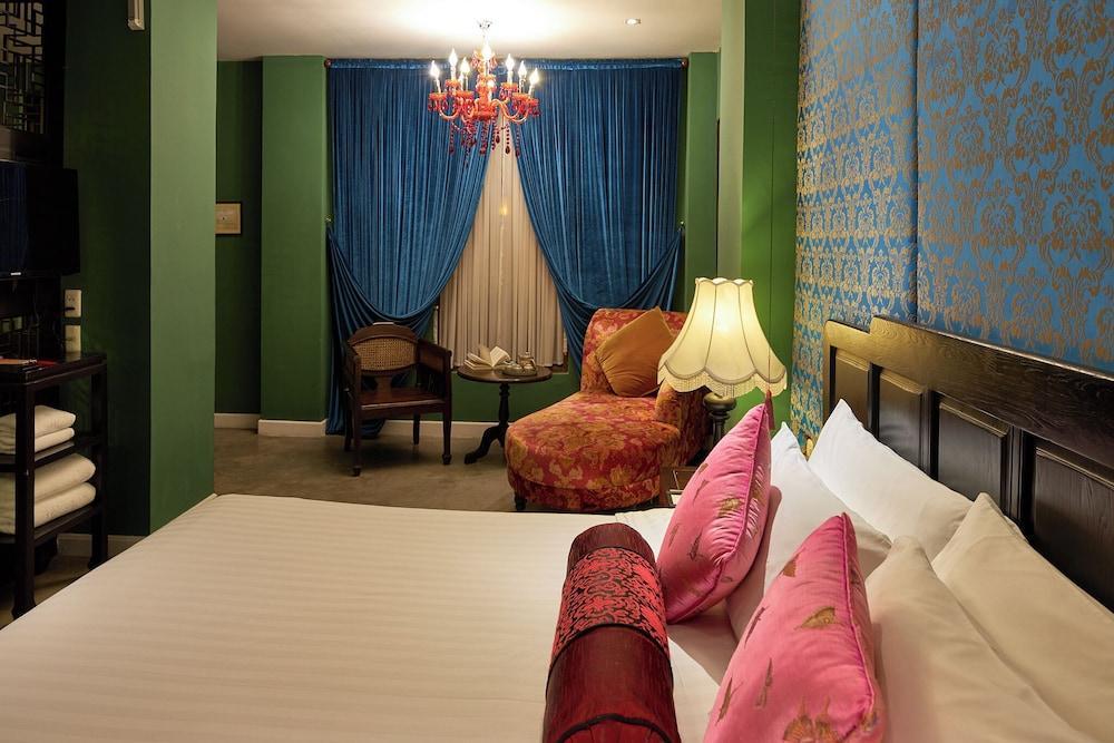 Shanghai Mansion Bangkok Room Type - Deluxe Room