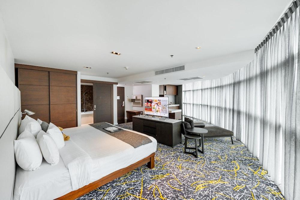 S31 Sukhumvit Hotel Room Type - Panorama View Suite (For 1 Person Stay) S31 Sukhumvit Hotel Room Type - Panorama View Suite (For 1 Person Stay)