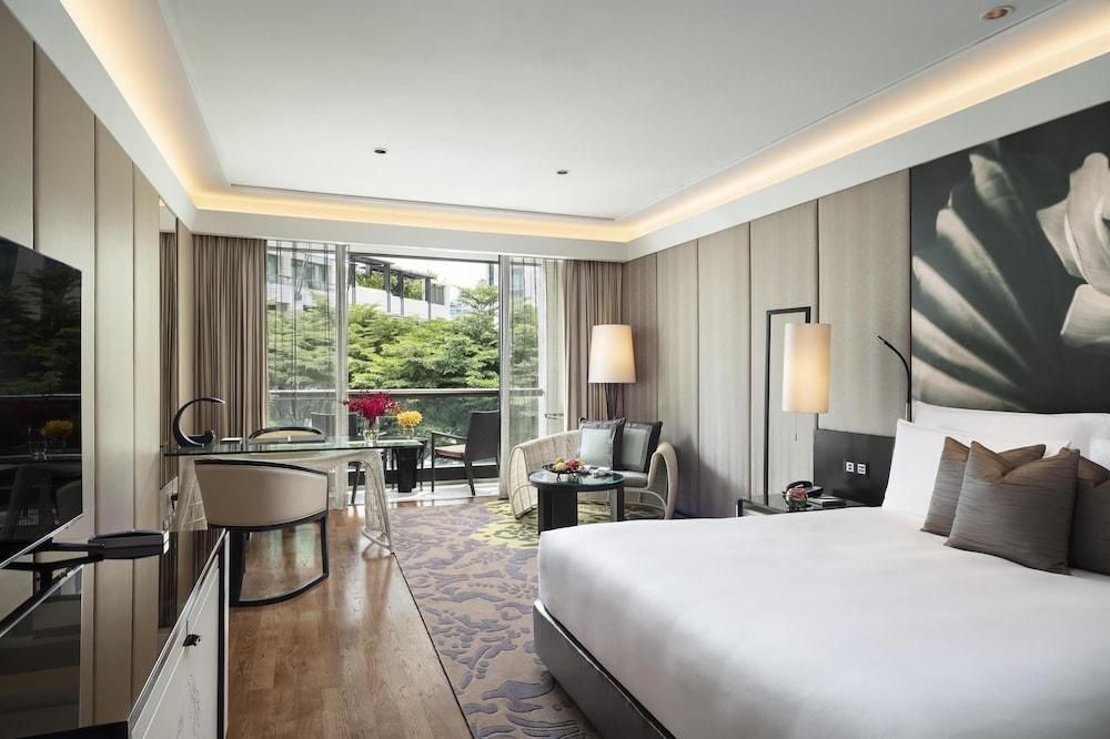 Siam Kempinski Hotel Bangkok Room Type - Premier King Room