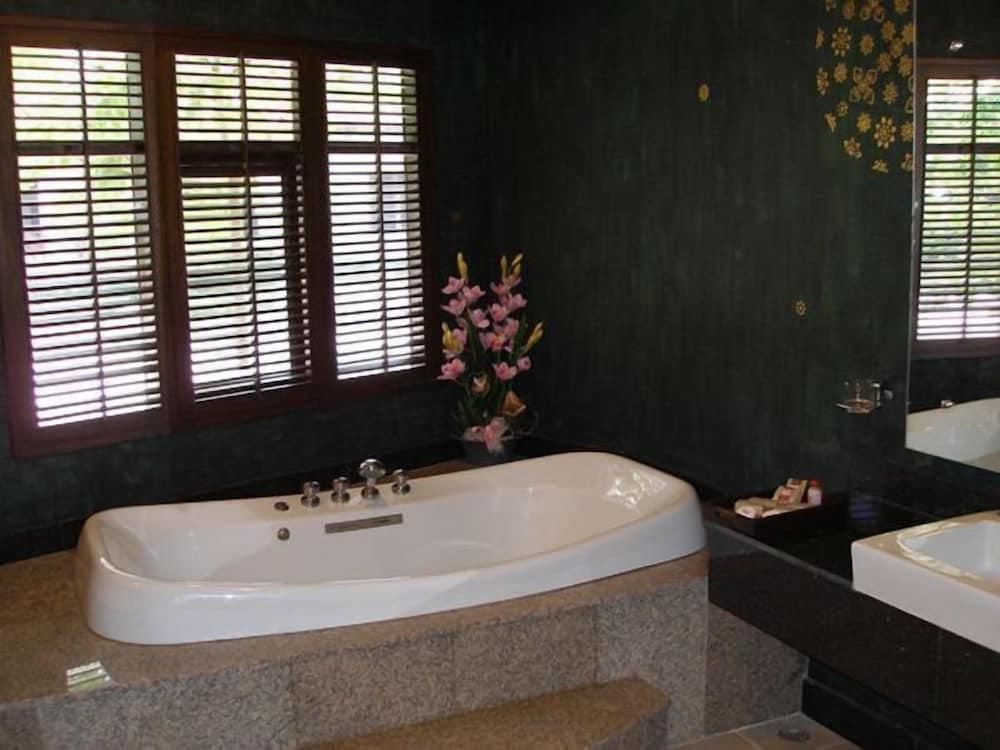 Siam Society Hotel & Resort - Tap to explore photos