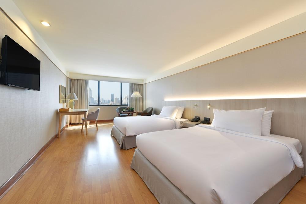 Twin Towers Hotel Bangkok Room Type - Superior Plus