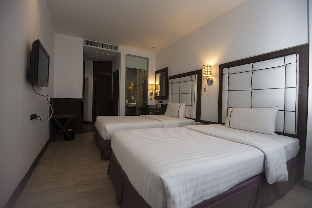 Sukhumvit Suites Hotel Room Type - Superior Twin Room