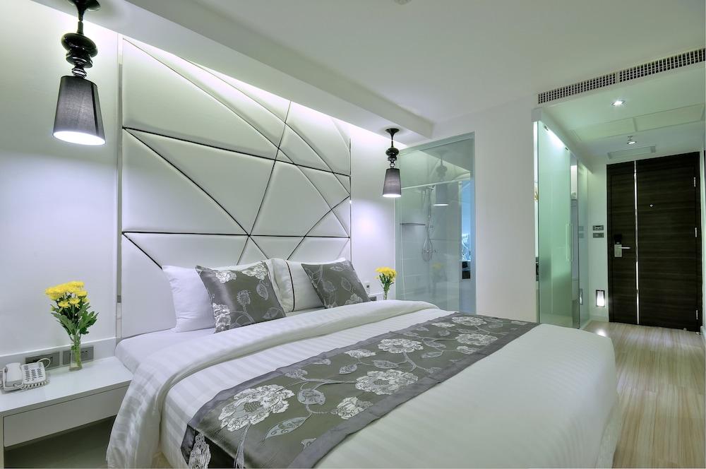 Sukhumvit Suites Hotel Room Type - Superior Room