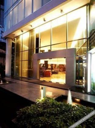 S15 Sukhumvit Hotel - Tap to explore photos