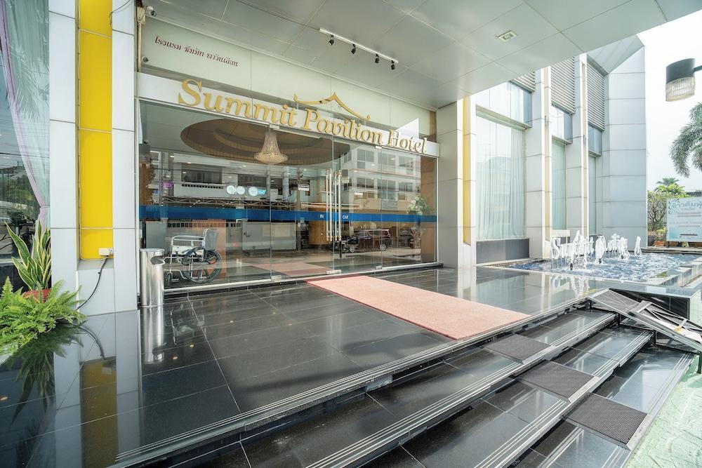 ساميت بافيليون