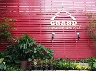 Grand Pinnacle - Tap to explore photos