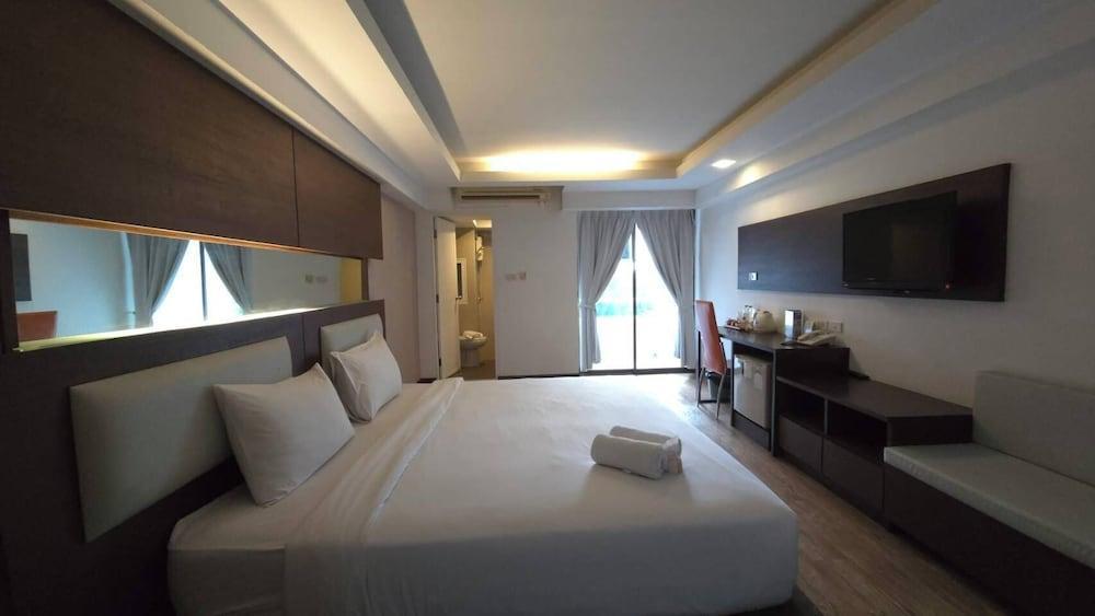 Grand Tara Garden Thai Hotel Room Type - Superior Double Room