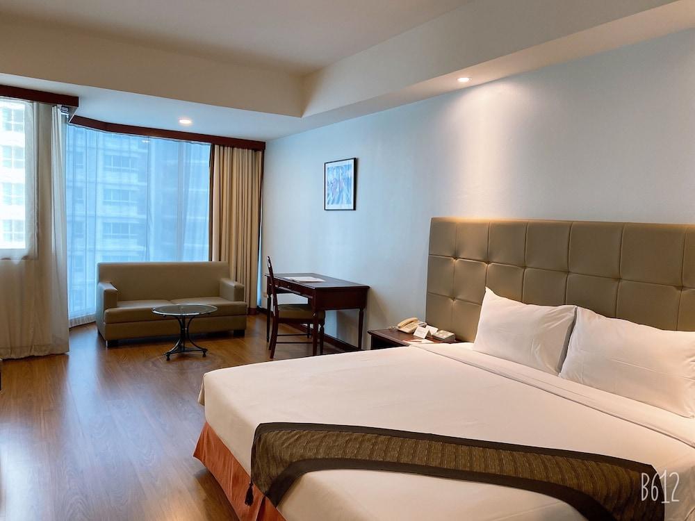 Tai Pan Hotel Room Type - Deluxe Room