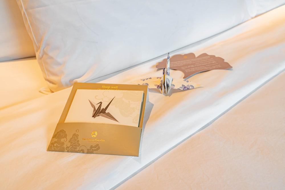 The Okura Prestige Bangkok - Tap to explore photos