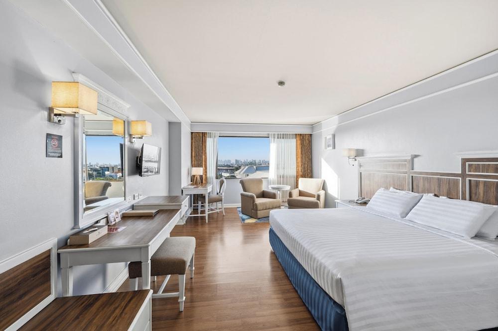 Town In Town Hotel Bangkok Room Type - Super Deluxe Room - King