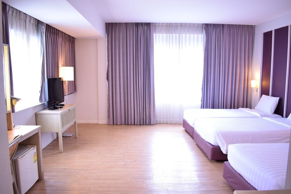 Trang Hotel Bangkok Room Type - Deluxe Triple Room Trang Hotel Bangkok Room Type - Deluxe Triple Room