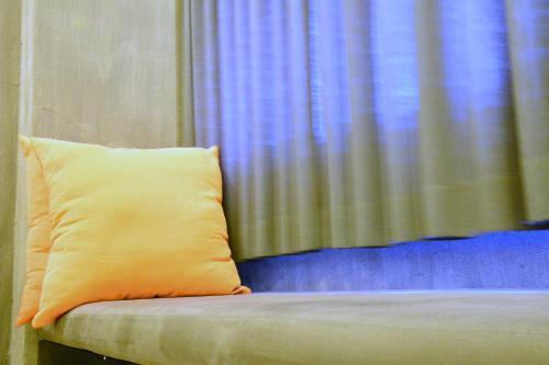 Trinity Silom Hotel - Tap to explore photos