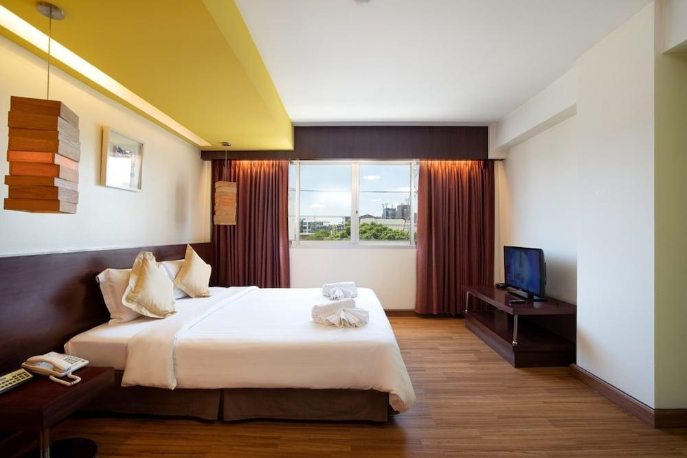 Veronica Residence Room Type - Deluxe Double Room