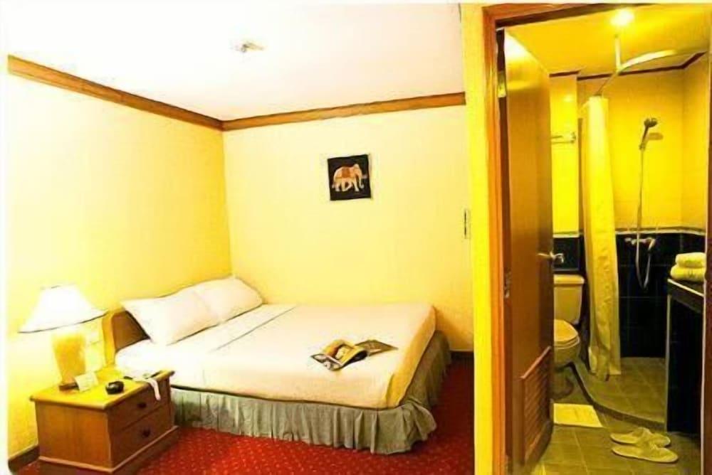 Wall Street Inn Room Type - Standard Double room (No window)