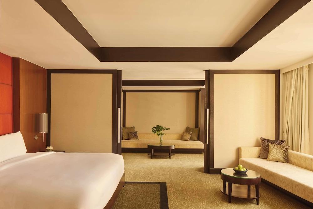 Banyan Tree Bangkok Room Type - 1 BR Serenity Suite