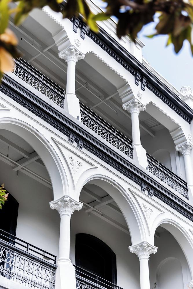 Hotel Challis Potts Point - Tap to explore photos