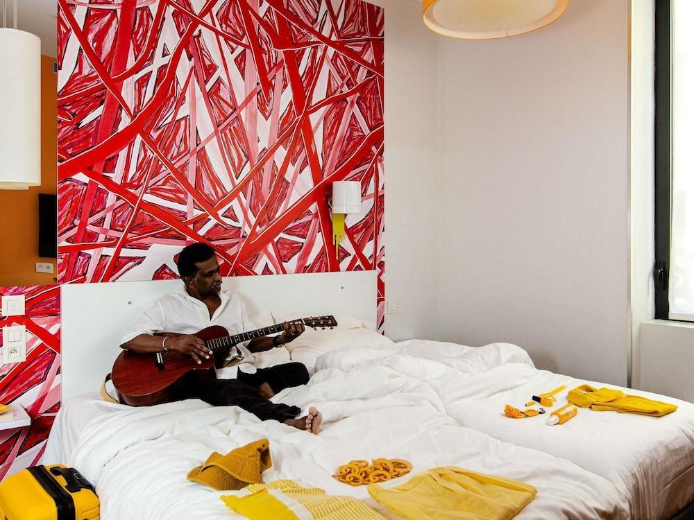 ibis Styles Paris La Defense Courbevoie - Tap to explore photos