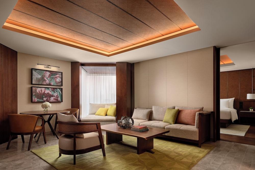Grand Hyatt Singapore - Tap to explore photos