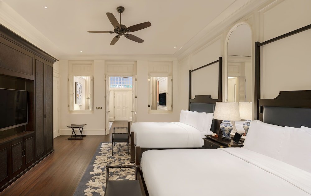 Raffles Singapore Room Type - Palm Court Suite, 2 Double Beds