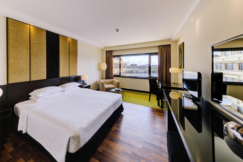 Cinnamon Lakeside Colombo Hotel Room Type - Premium Double Room