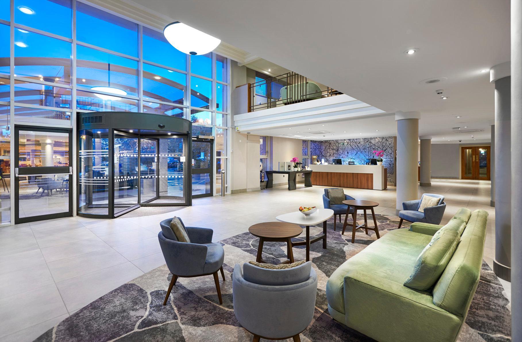 Hilton London Croydon - Tap to explore photos