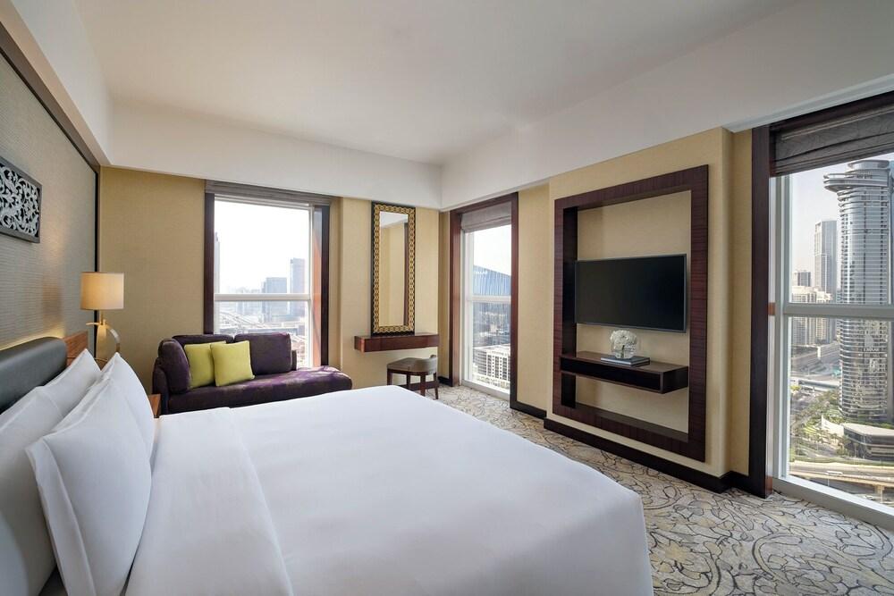 Dusit Thani Dubai - Near Burj Khalifa Room Type - Executive Suite.