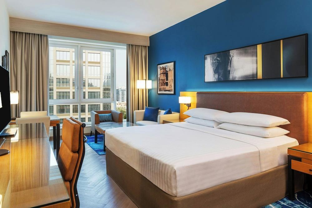 Four Points By Sheraton Bur Dubai Room Type - Superior Room, 1 King Bed