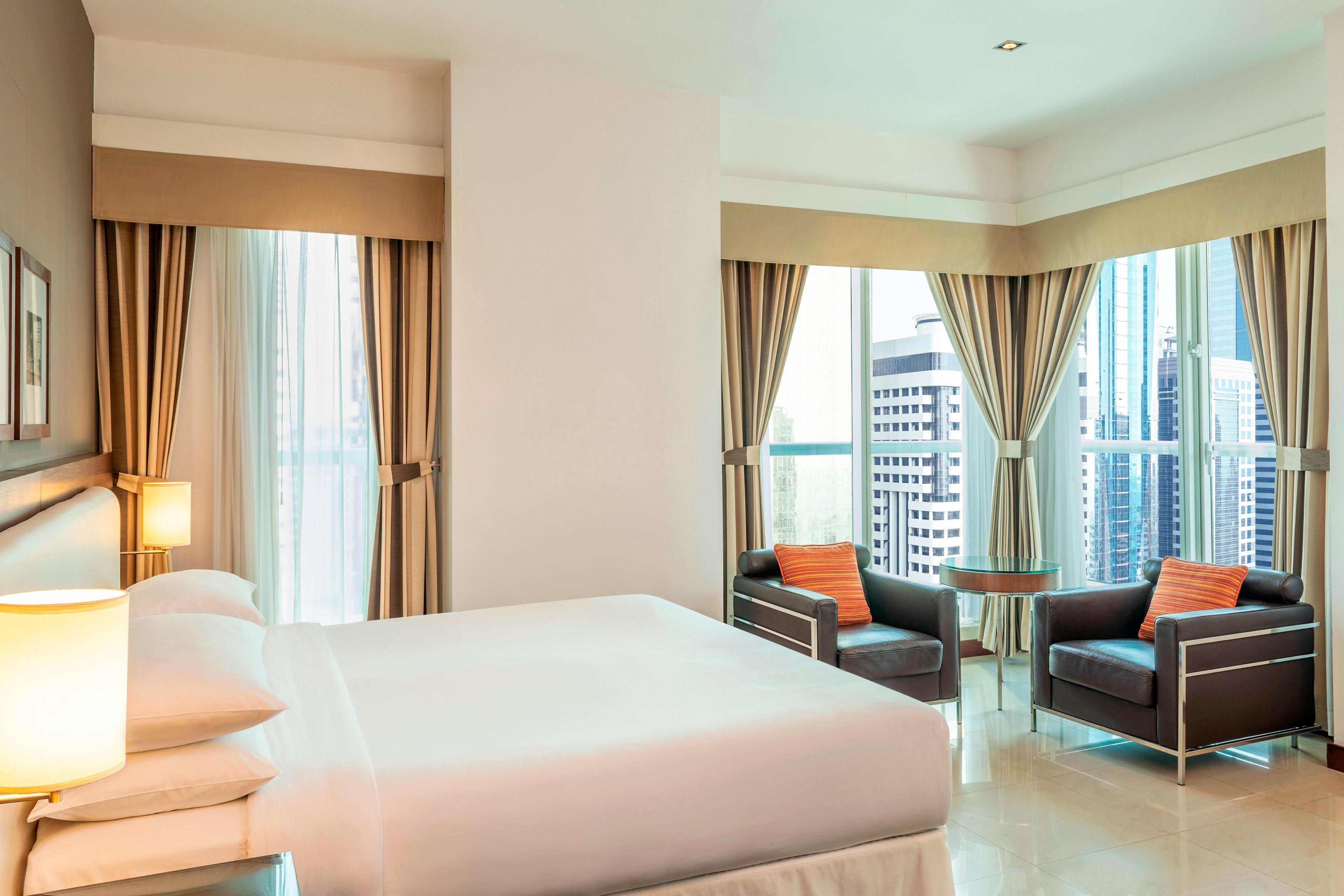 Four Points By Sheraton Sheikh Zayed Road Hotel Dubai Price Address Reviews