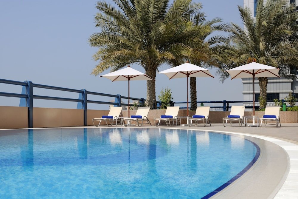 Dubai Marriott Harbour Hotel & Suites - Tap to explore photos