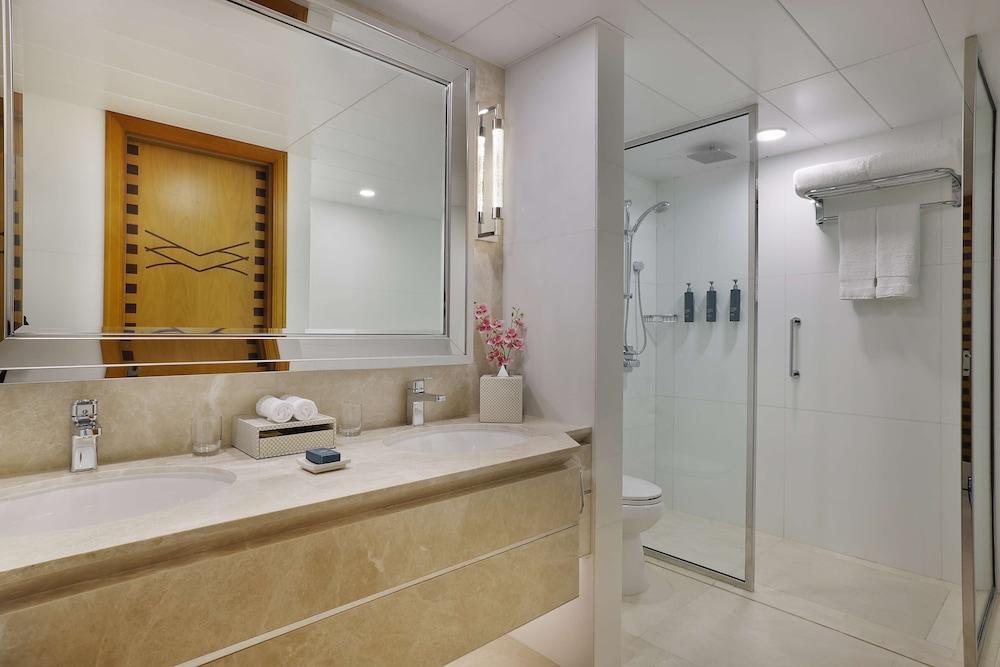 Hilton Dubai Jumeirah Room Type - Executive Room With 1 King Room Sea View