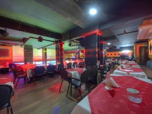 Hyde Park Hotel - Tap to explore photos