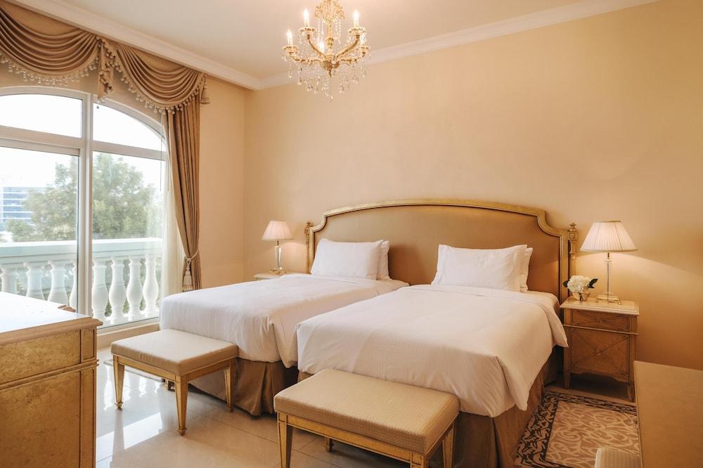 Kempinski Hotel Palm Jumeirah Room Type - Villa, 5 Bedrooms, Private Pool, Garden View (Royal 5 Bedroom Villa)
