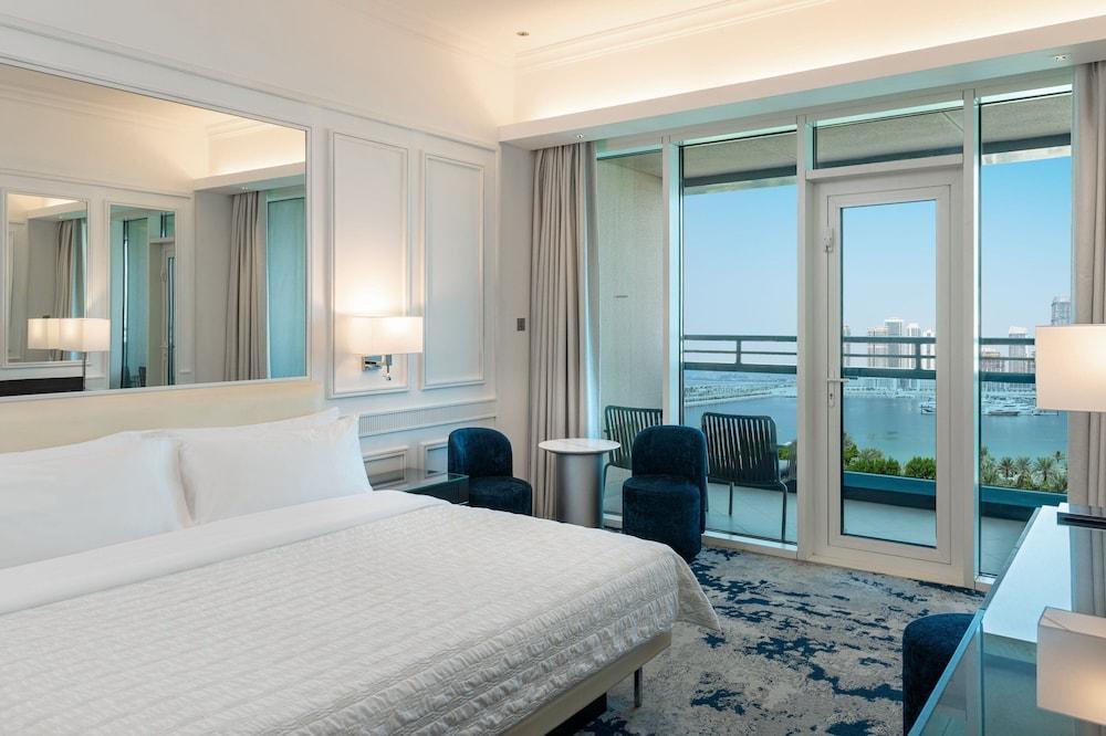 Le Meridien Mina Seyahi Beach Resort & Marina Room Type - Deluxe Room, 1 King Bed, Balcony, Sea View