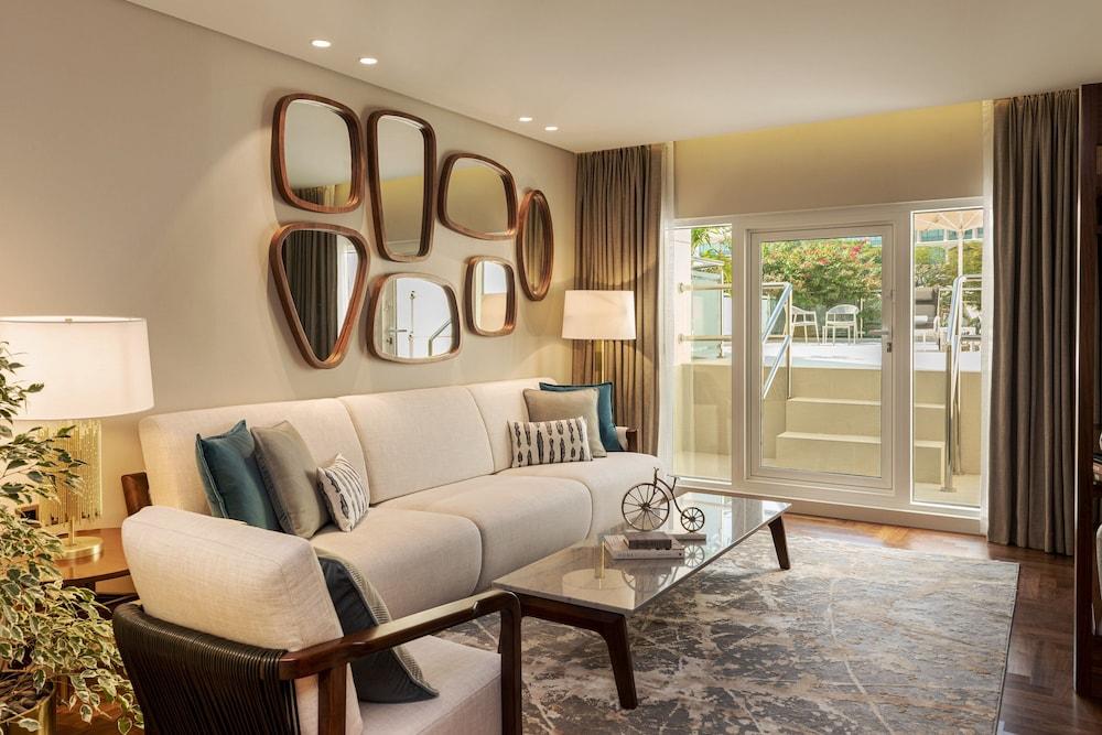 Le Meridien Dubai Hotel & Conference Centre Room Type - Premium Suite, 1 Bedroom