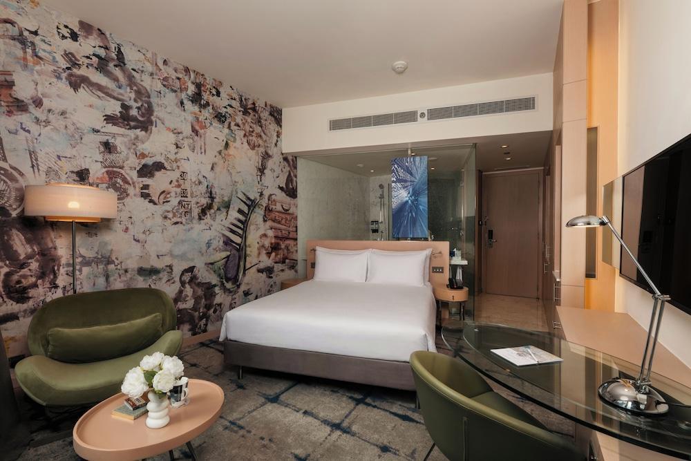 Media One Hotel Room Type - Standard Hip Room
