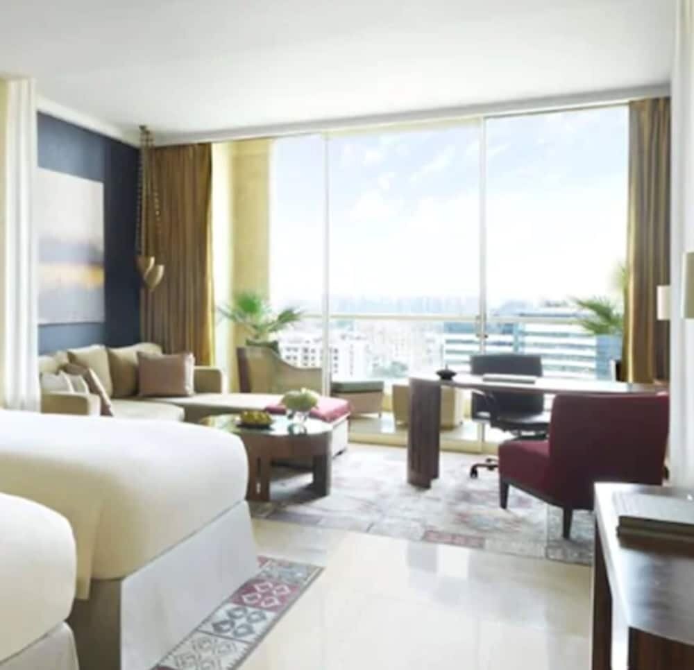 Raffles Dubai Room Type - Signature Twin Room, 2 Twin Beds
