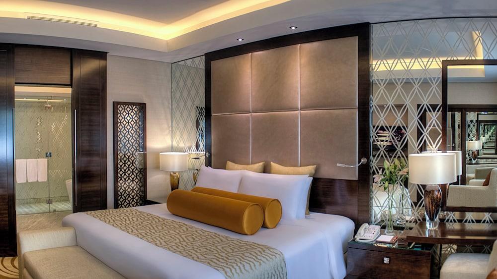 Crowne Plaza Hotel- Dubai Deira Room Type - 1 King Bed Presidential Suite Smoking Crowne Plaza Hotel- Dubai Deira Room Type - 1 King Bed Presidential Suite Smoking