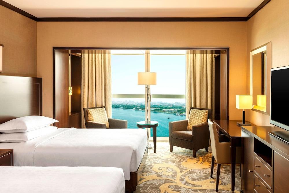 Sheraton Dubai Creek Hotel & Towers Room Type - Deluxe Room, 2 Twin Beds (View)