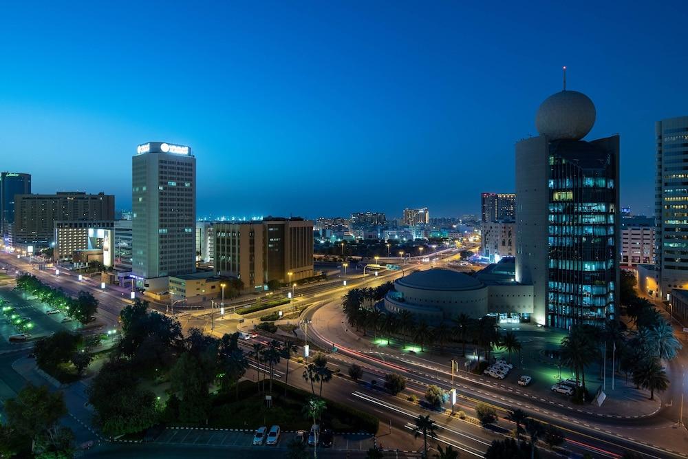Sheraton Dubai Creek Hotel & Towers Room Type - Deluxe Room, 1 King Bed, City View