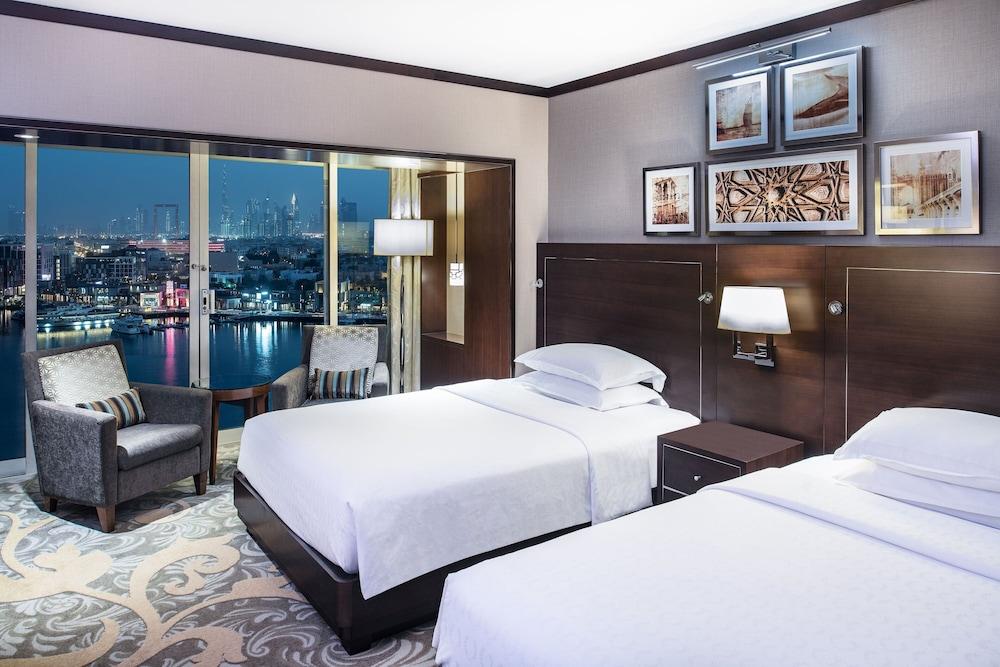 Sheraton Dubai Creek Hotel & Towers Room Type - Executive Room, 2 Twin Beds (View), Club lounge access Sheraton Dubai Creek Hotel & Towers Room Type - Executive Room, 2 Twin Beds (View), Club lounge access