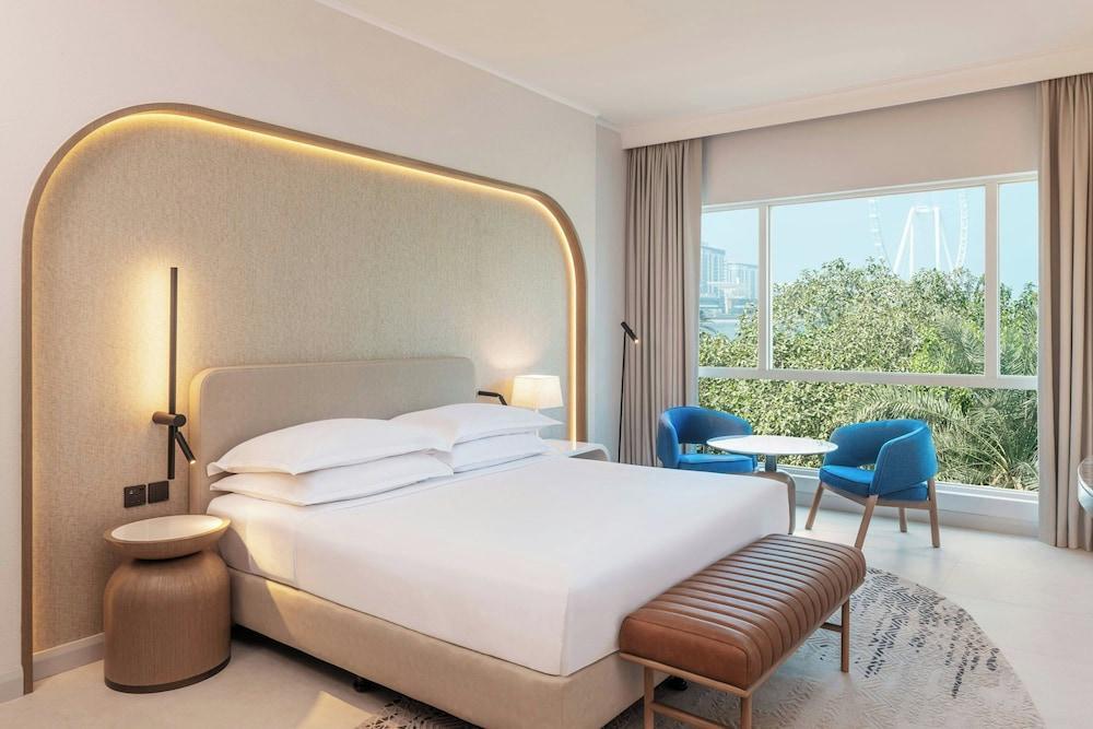 Sheraton Jumeirah Beach Resort Room Type - Family Duplex Suite, Club lounge access, 2 Bedroom Signature Suite, Garden view, Nonsmoking Sheraton Jumeirah Beach Resort Room Type - Family Duplex Suite, Club lounge access, 2 Bedroom Signature Suite, Garden view, Nonsmoking
