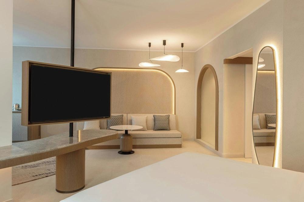 Sheraton Jumeirah Beach Resort Room Type - Junior Suite, 1 Double Bed (View)