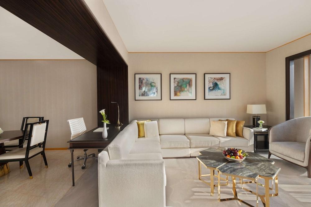 Shangri-La Dubai Room Type - Suite, 1 Bedroom