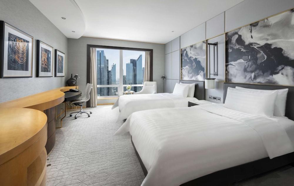 Shangri-La Dubai Room Type - Deluxe Room, 2 Twin Beds (Burj Khalifa View) Shangri-La Dubai Room Type - Deluxe Room, 2 Twin Beds (Burj Khalifa View)
