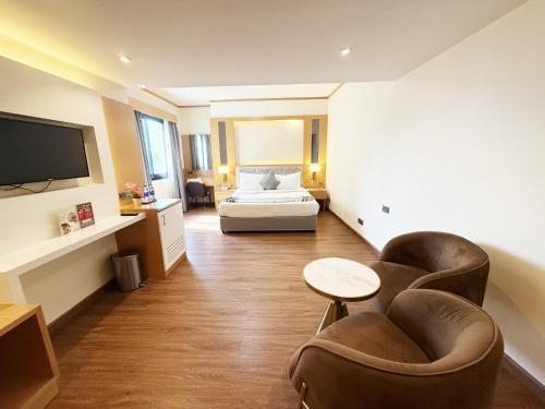 York International Hotel Room Type - Executive Suite