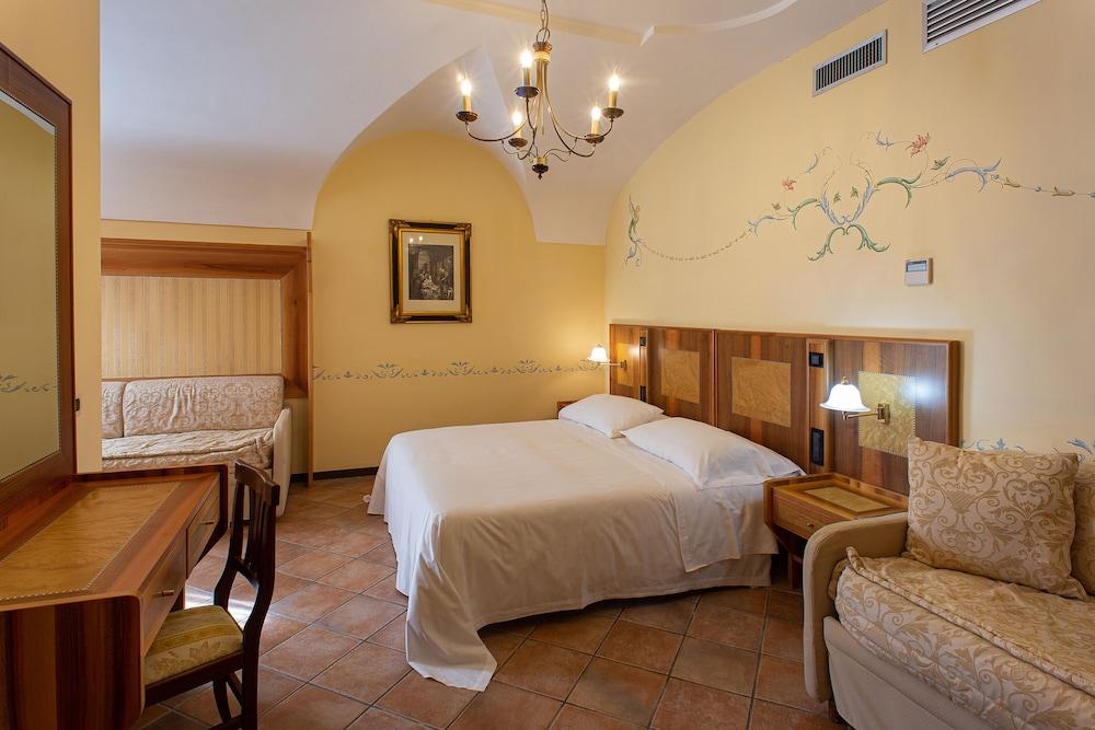 Villa Tuscolana Room Type - Superior Quadruple Room