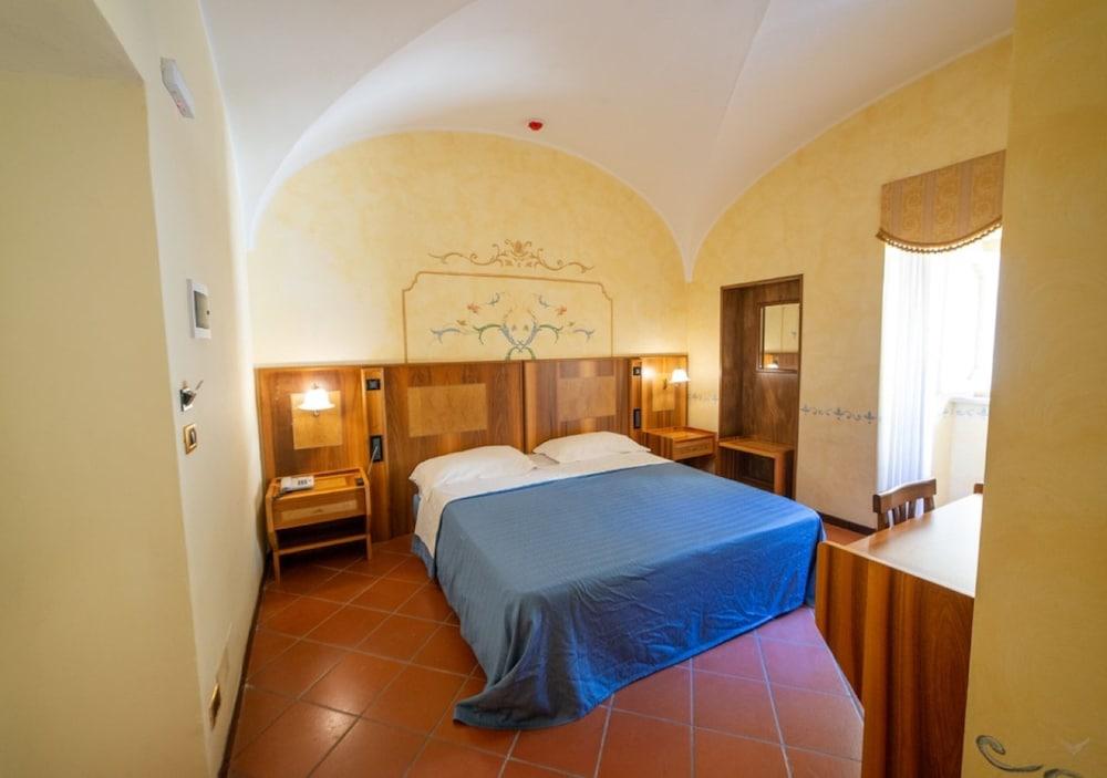 Villa Tuscolana Room Type - Classic Double or Twin Room